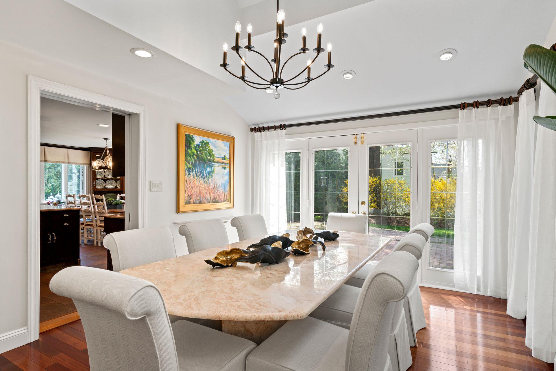 10 Redwood Drive