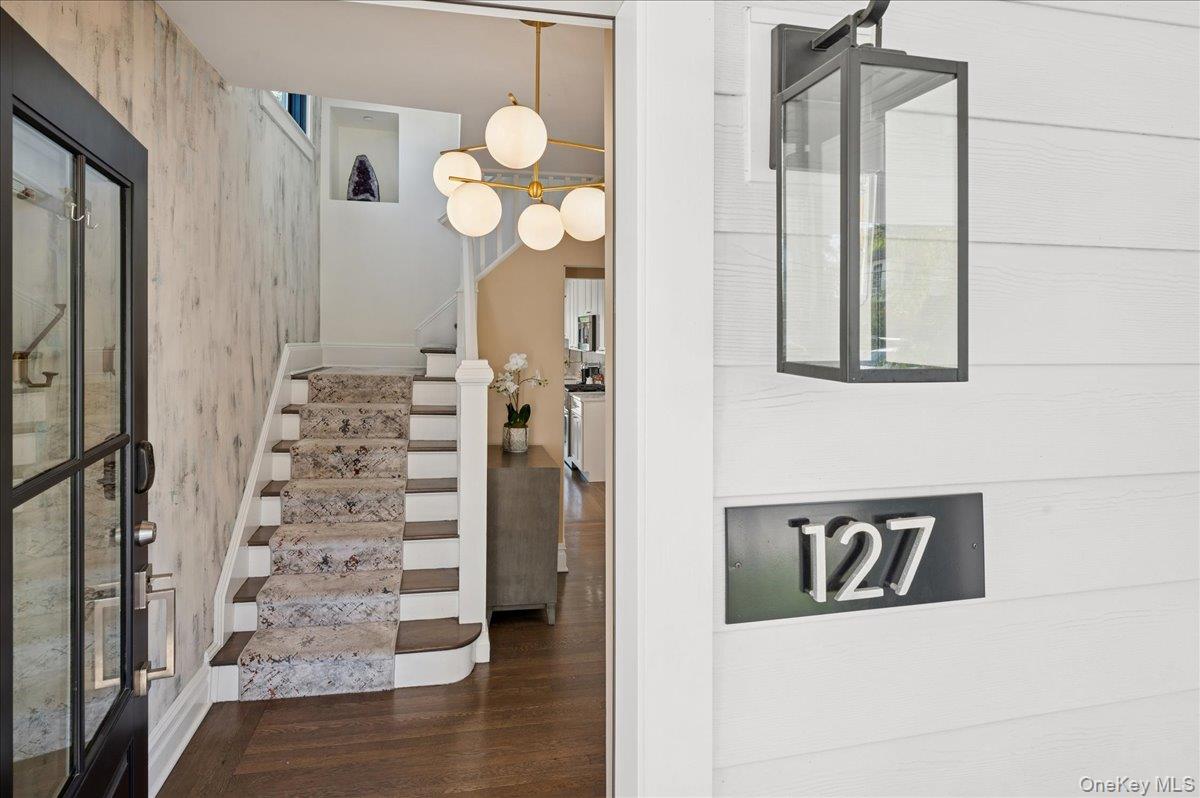127 Villa Avenue