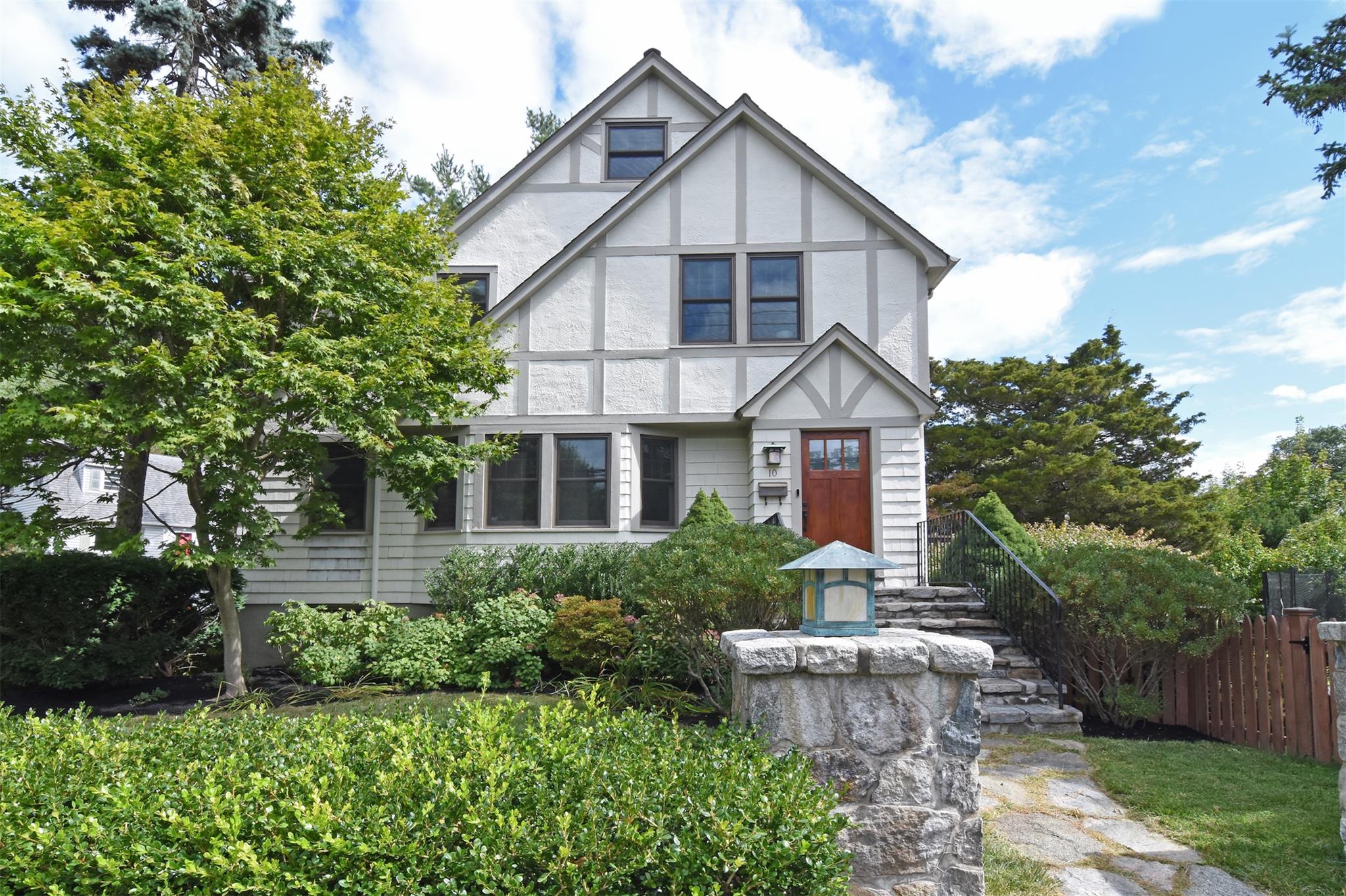 10 Briary Road, Dobbs Ferry, New York image 2