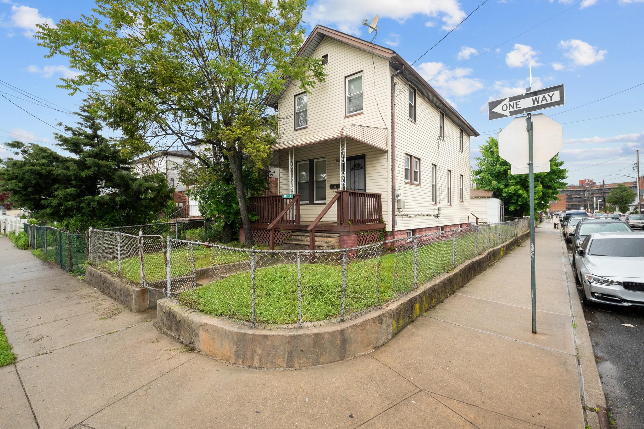 Property for Sale at Sutter Avenue, Jamaica, Queens, NY - Bedrooms: 3 
Bathrooms: 2 
Rooms: 12  - $669,000