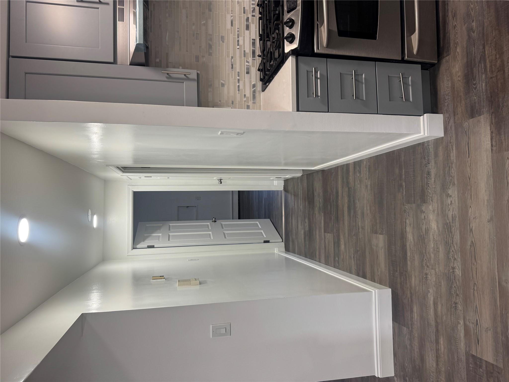Rental Property at Logan Avenue, Bronx, New York - Bedrooms: 1 
Bathrooms: 1 
Rooms: 4  - $1,800 MO.