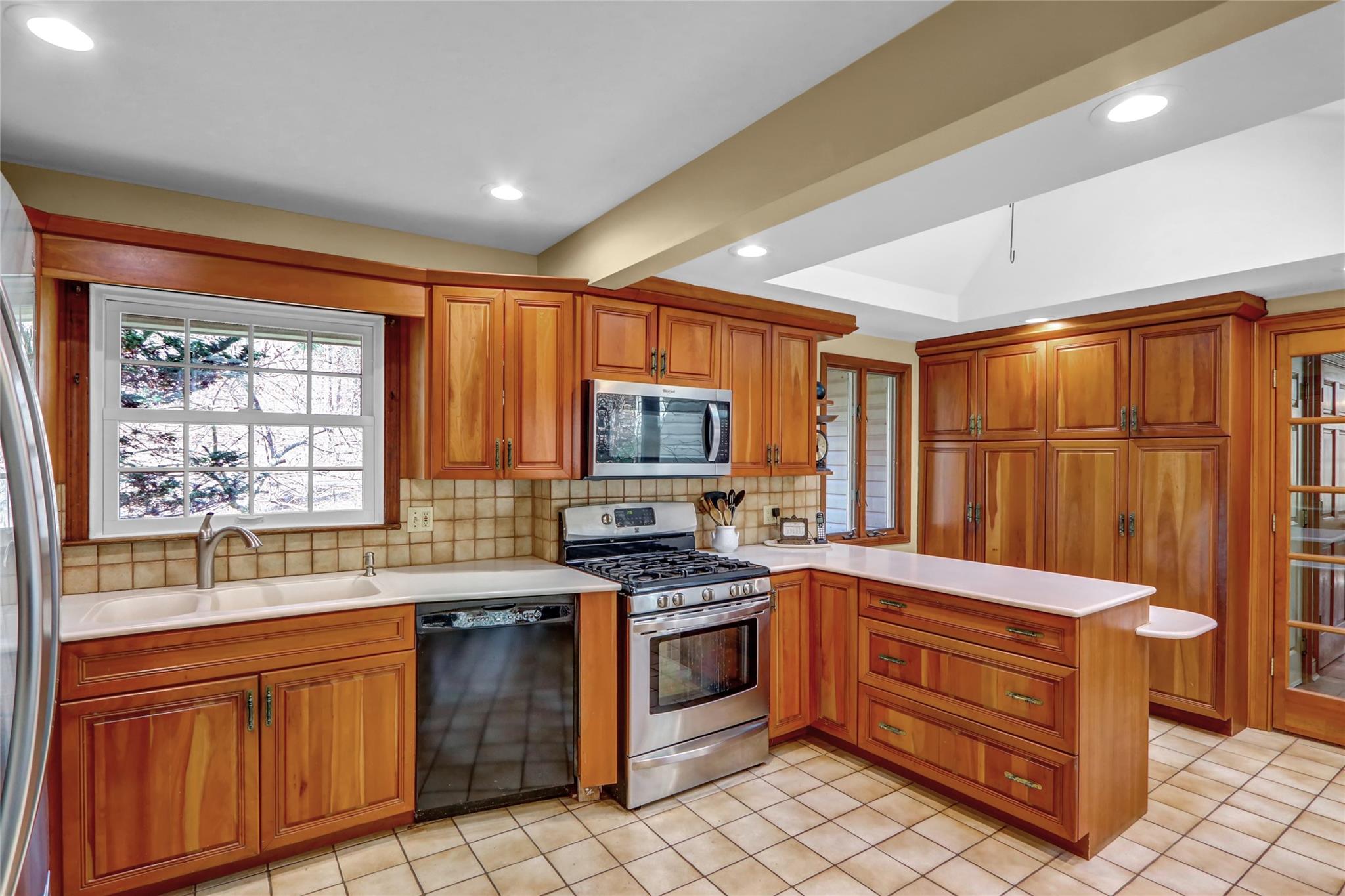 1 Spring Hollow Road, Saint James, New York image 12