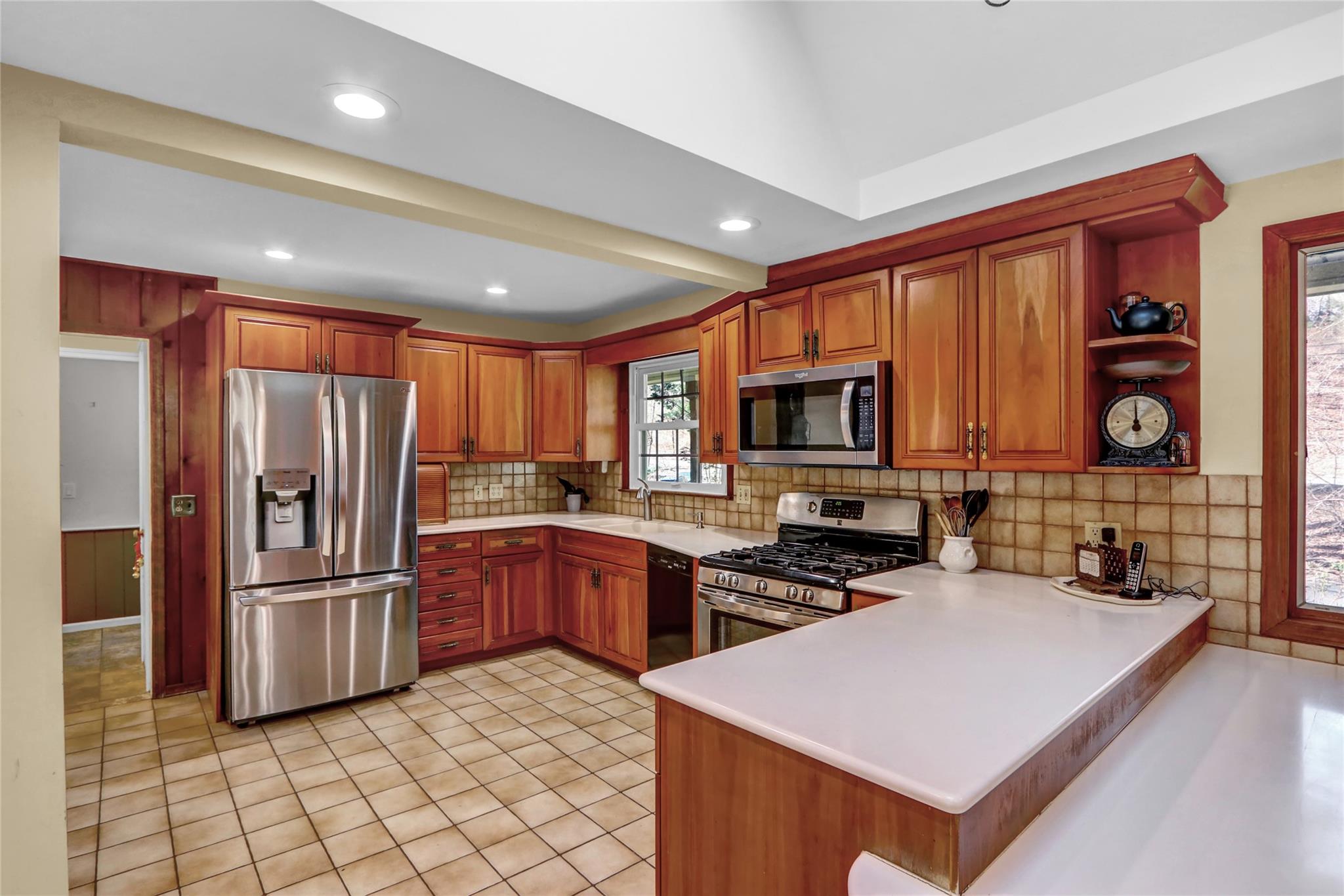 1 Spring Hollow Road, Saint James, New York image 13