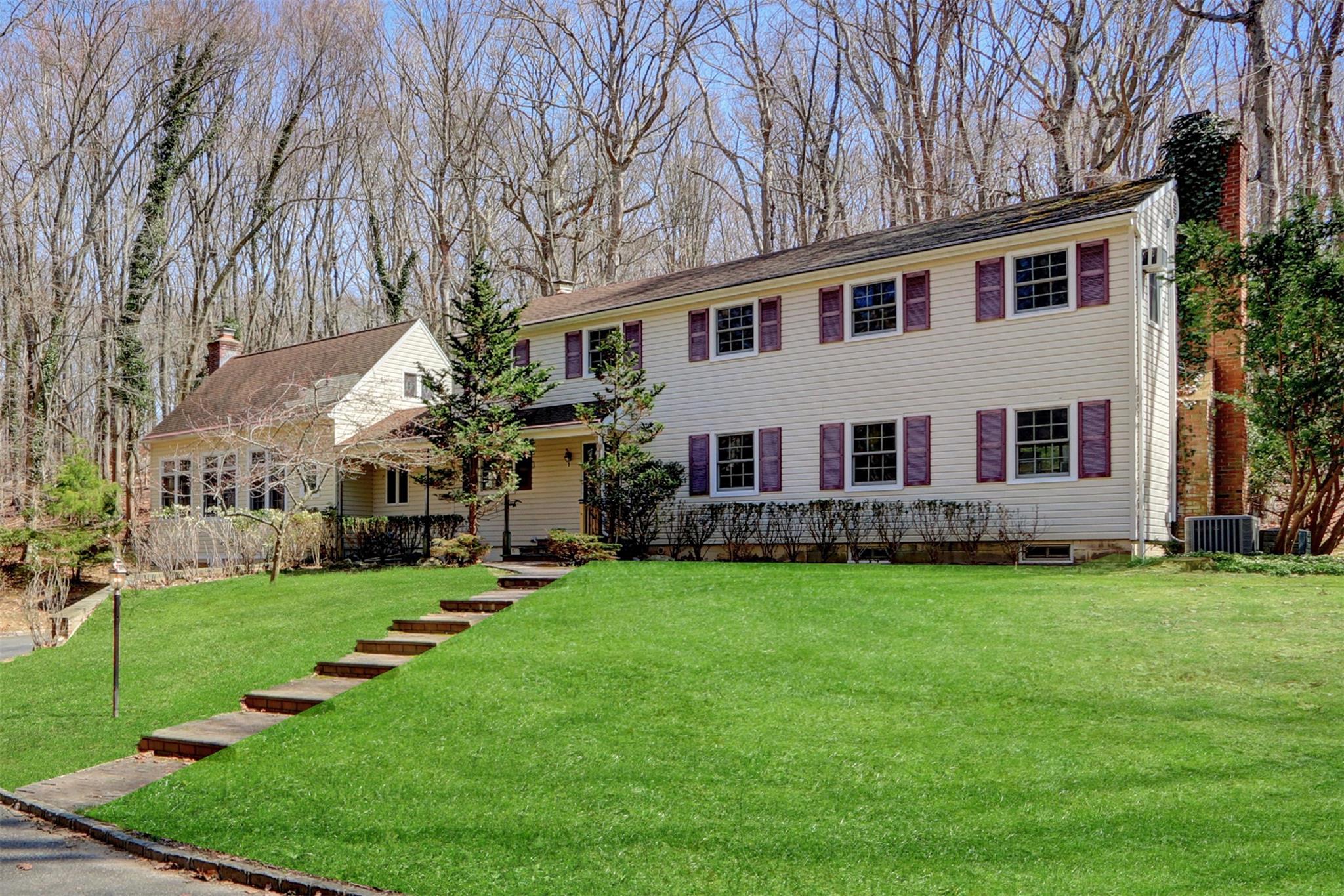 1 Spring Hollow Road, Saint James, New York image 2