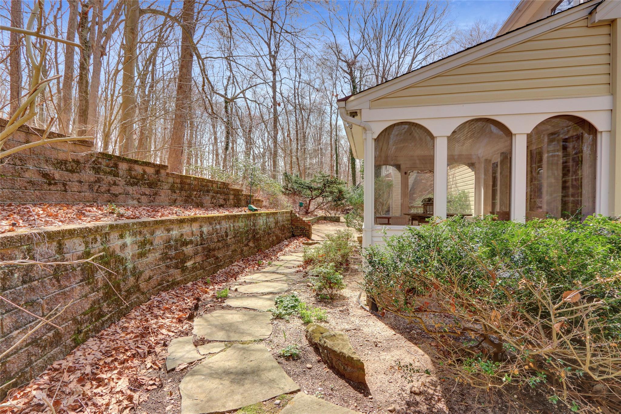 1 Spring Hollow Road, Saint James, New York image 33