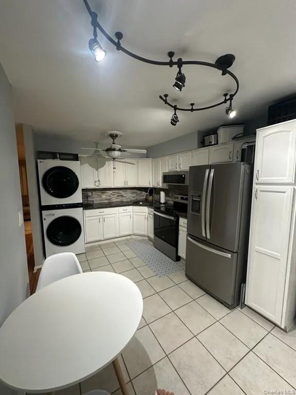 Photo of 224 Farber Drive Farber Dr #224, West Babylon, NY 11704 (MLS # 946315)