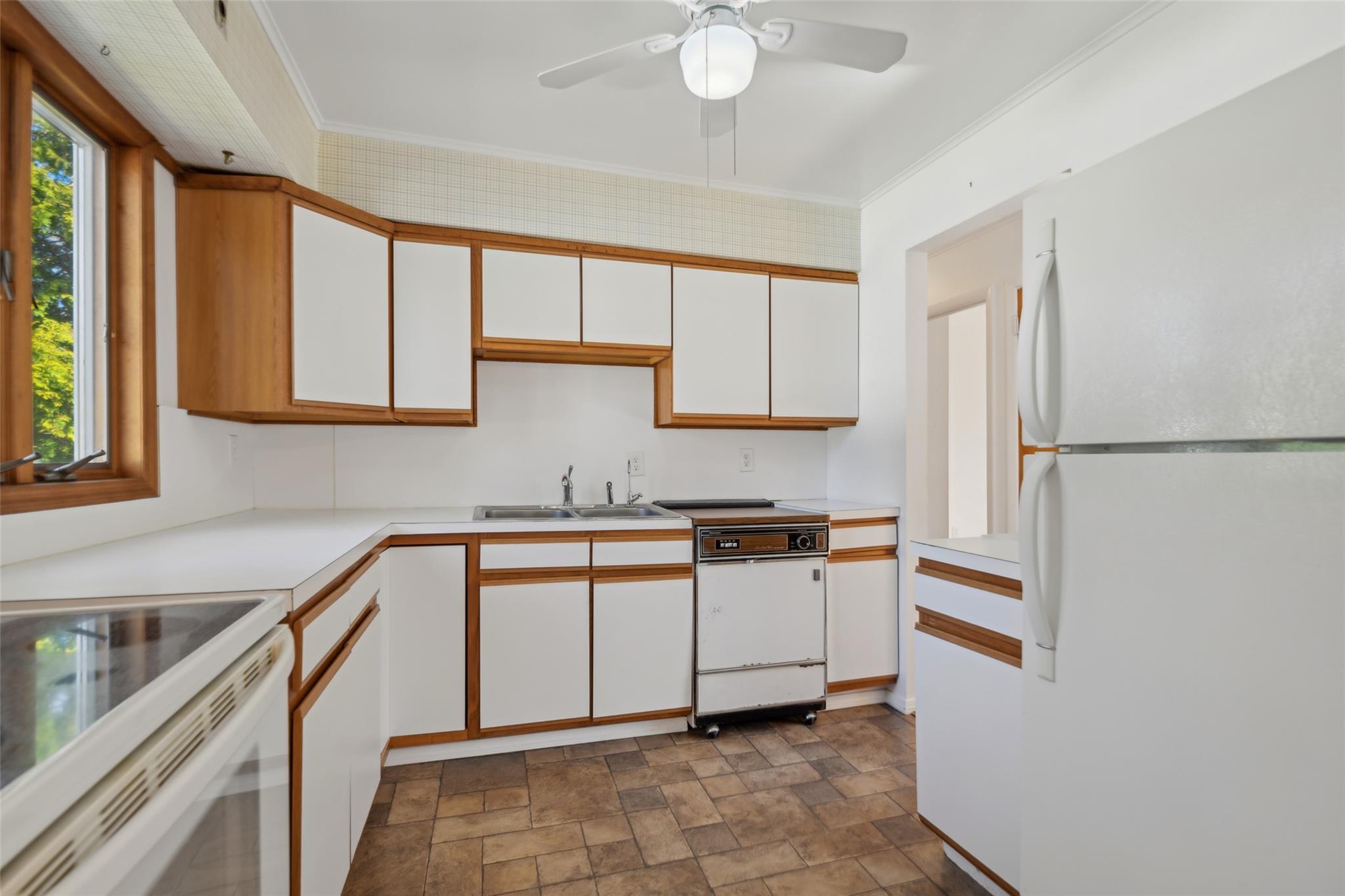 104 Whitman Avenue, Islip, New York image 10
