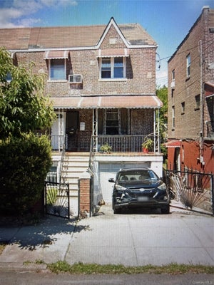 2749 FISH AVE, BRONX, NY 10469 - Image f91d4879103d1cc5d8653f761073c8fe/3511040955
