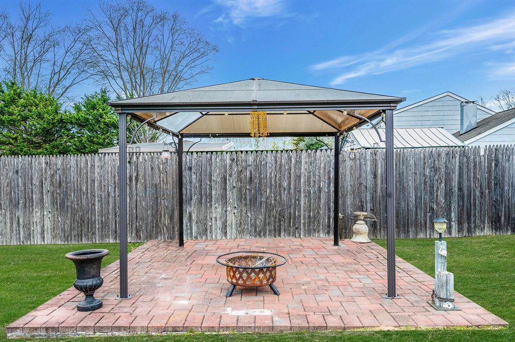 24 Thomas Street, Coram, New York image 13
