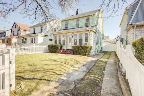 89-91 215th Place, Queens Village, NY 11427 - MLS#: 828232