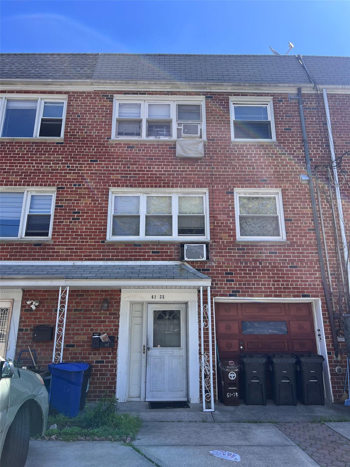61-35 218 Street