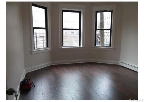 Apartment For Rent - 11 Lawrence St St #1L<br/> Yonkers, NY 10705