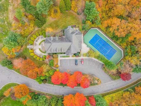 5 Westgate Road Muttontown NY 11791