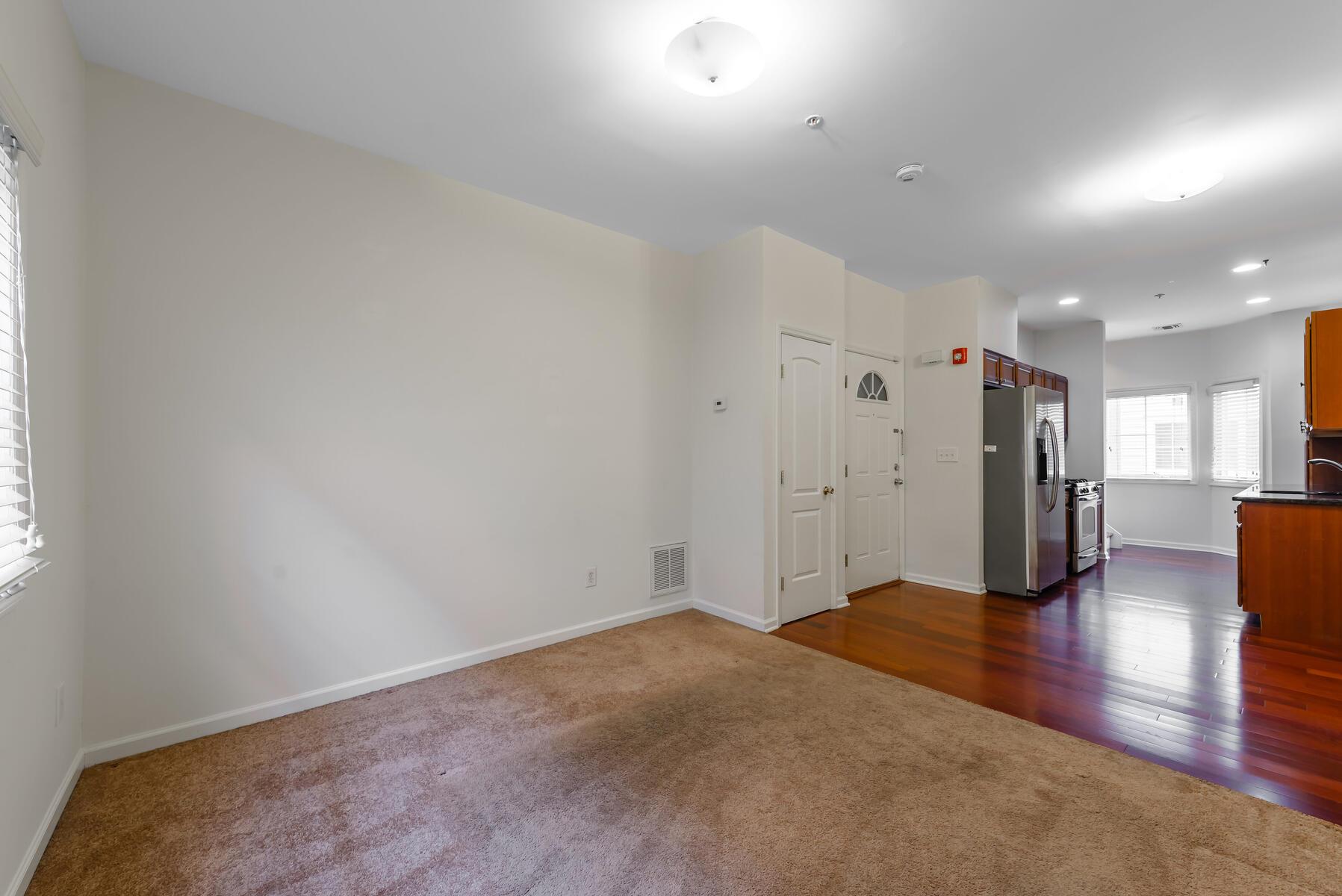 330 Maple Avenue #5, Westbury, New York image 3