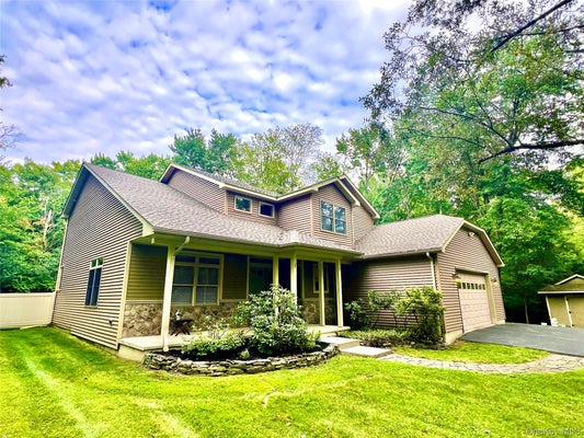 50 COCOA LN, NEWBURGH, NY 12550 - Image f933ed04f765266feca69ffb3fecdb29/895765854