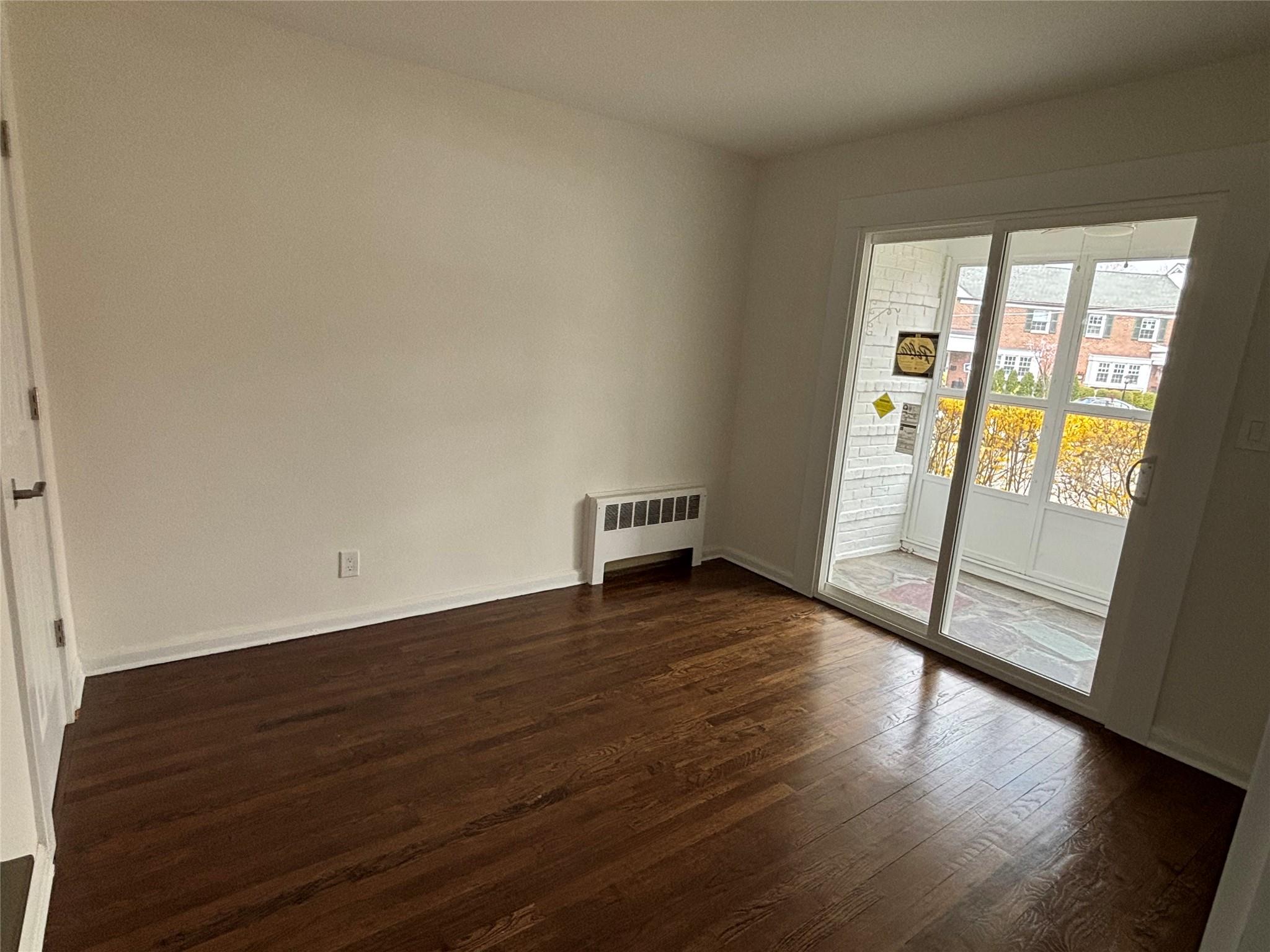 126 Robins Rd #126, New Rochelle, New York image 1