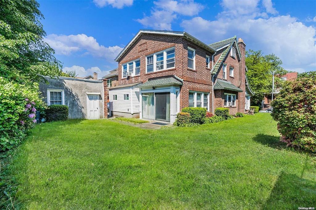 11030 69th Road, Forest Hills, New York image 10