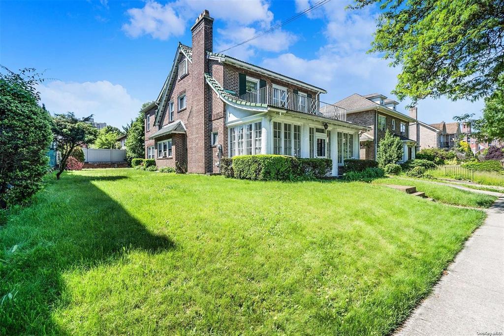 11030 69th Road, Forest Hills, New York image 11