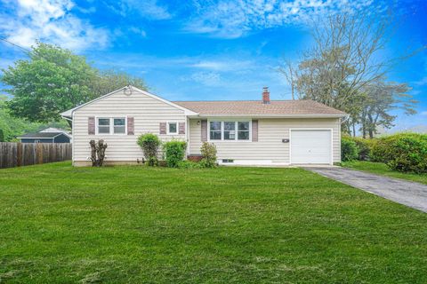 63 Beaver Dam Road Bellport NY 11713