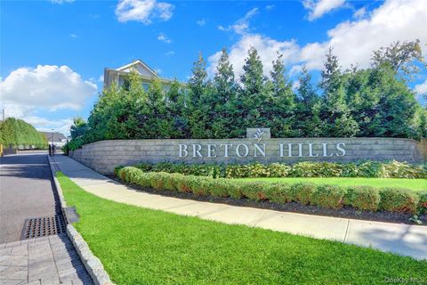Photo of 704 Breton Way #704, Glen Cove, NY 11542 (MLS # 920295)