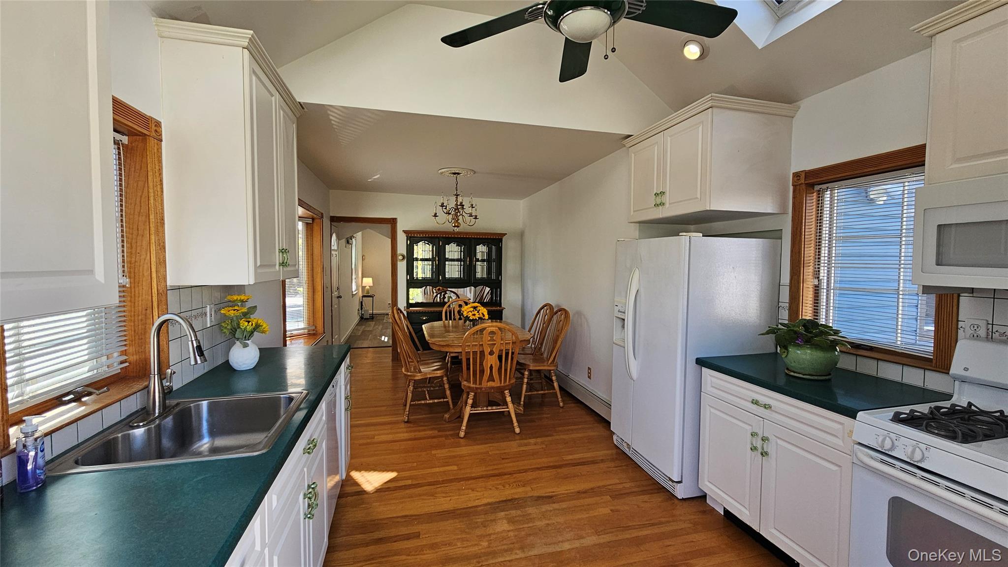 956 Hillside Boulevard