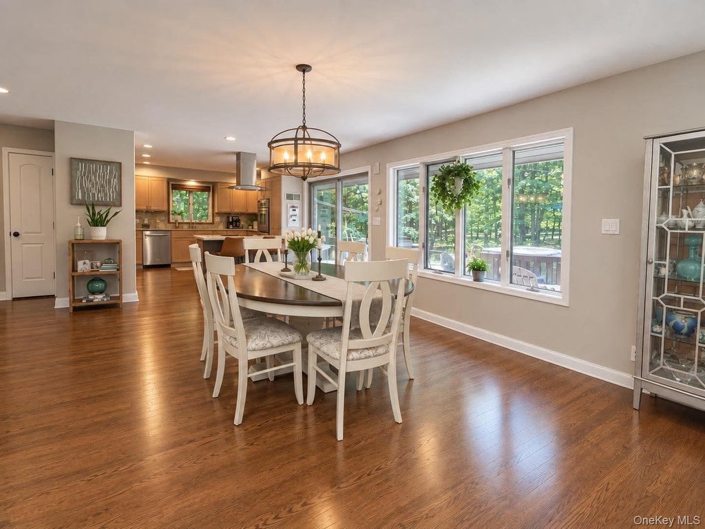 Photo of 1 Pheasant Lane, Lloyd Neck, NY 11743 (MLS # 1048756)