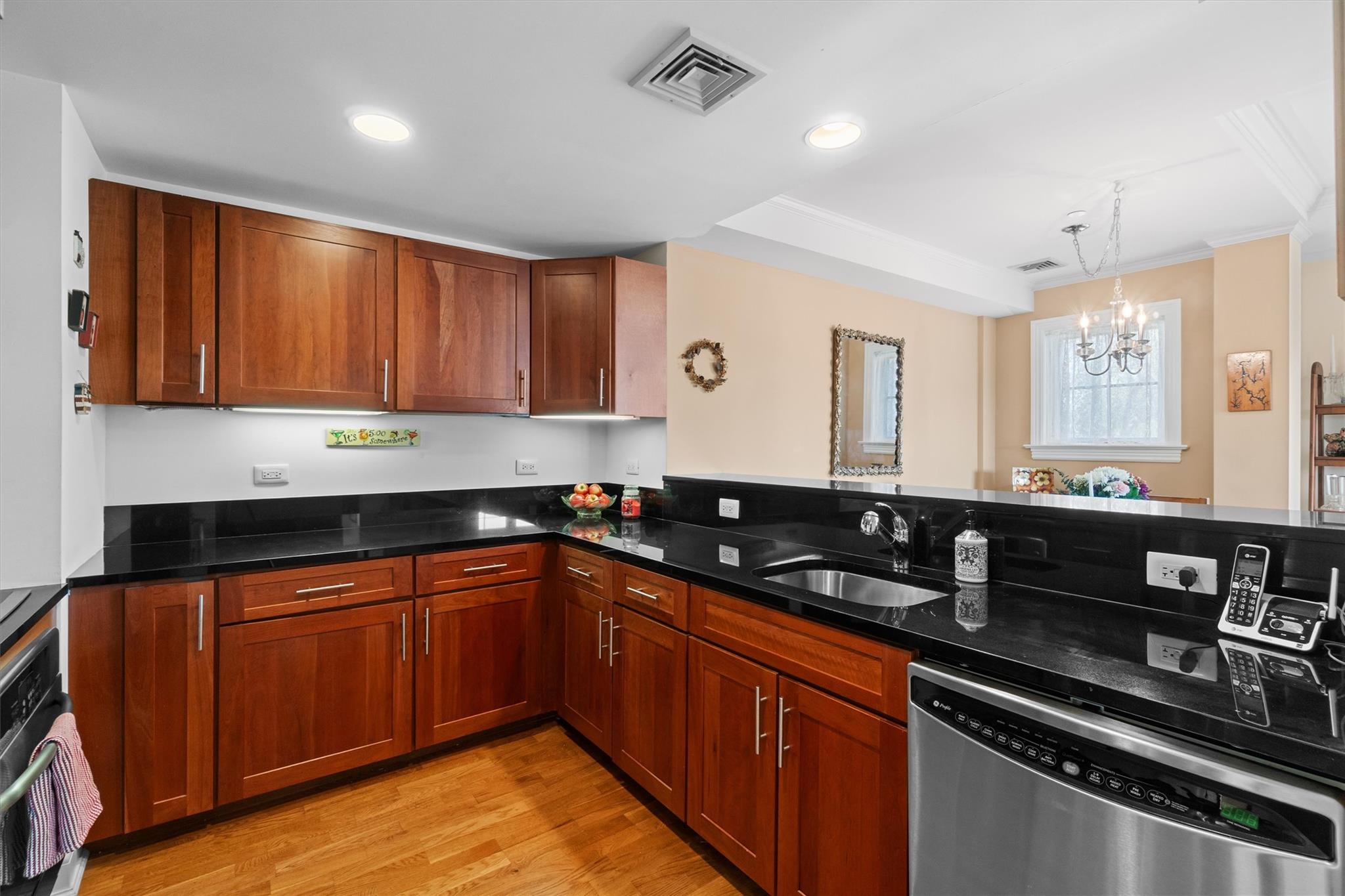 225 Stanley Avenue #304, Mamaroneck, New York image 13