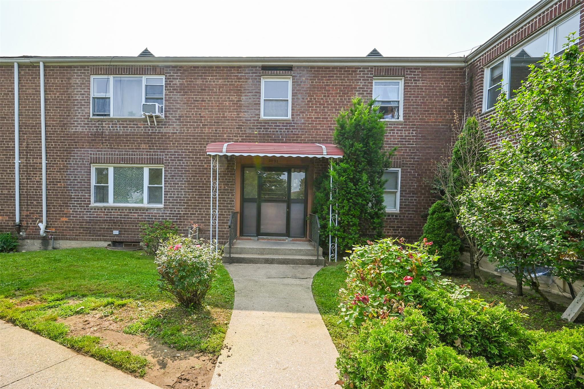 Property for Sale at Parsons Boulevard, Whitestone, Queens, NY - Bedrooms: 4 
Bathrooms: 4  - $1,438,888