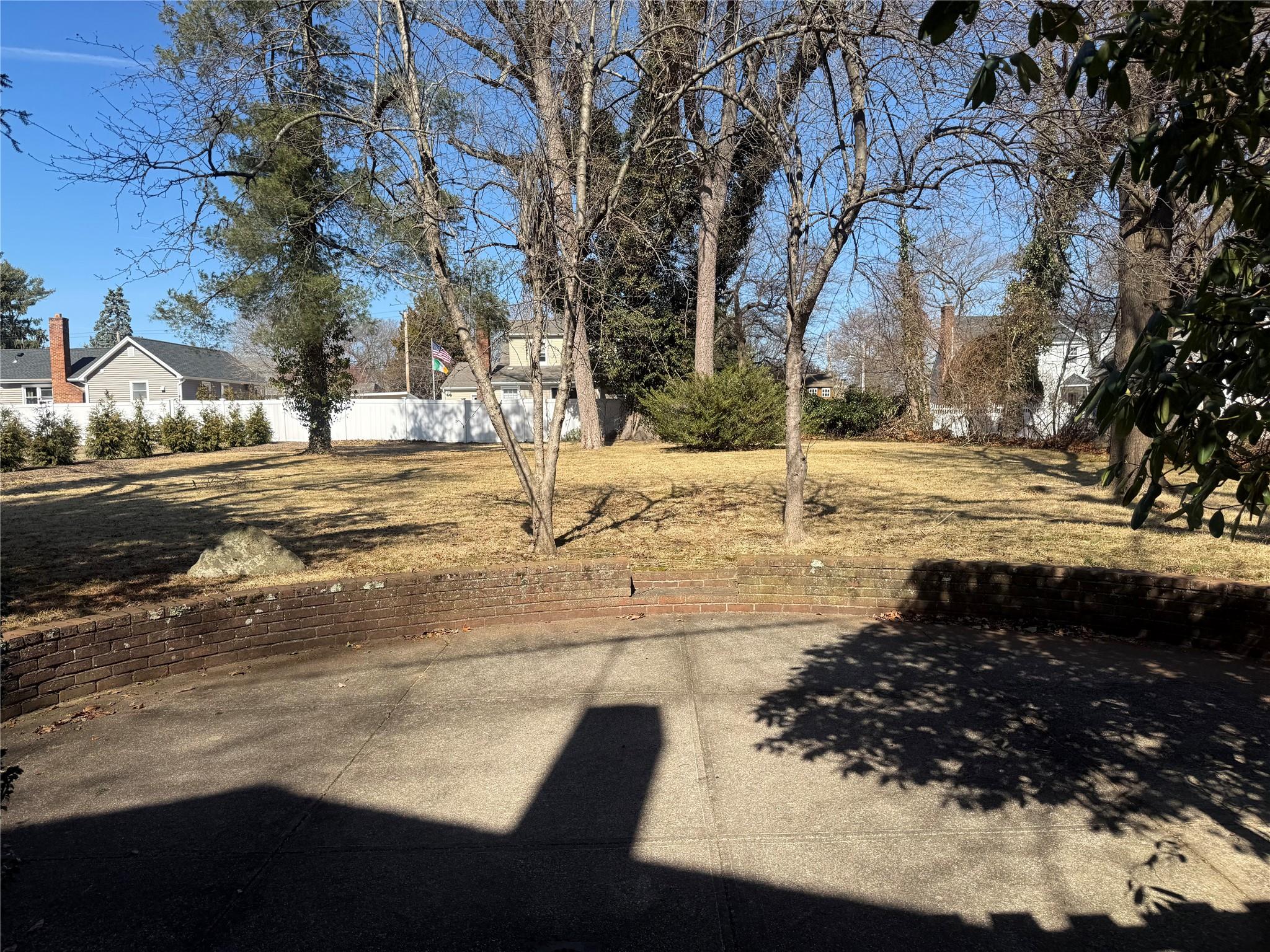 19 Millford Drive, Locust Valley, New York image 28