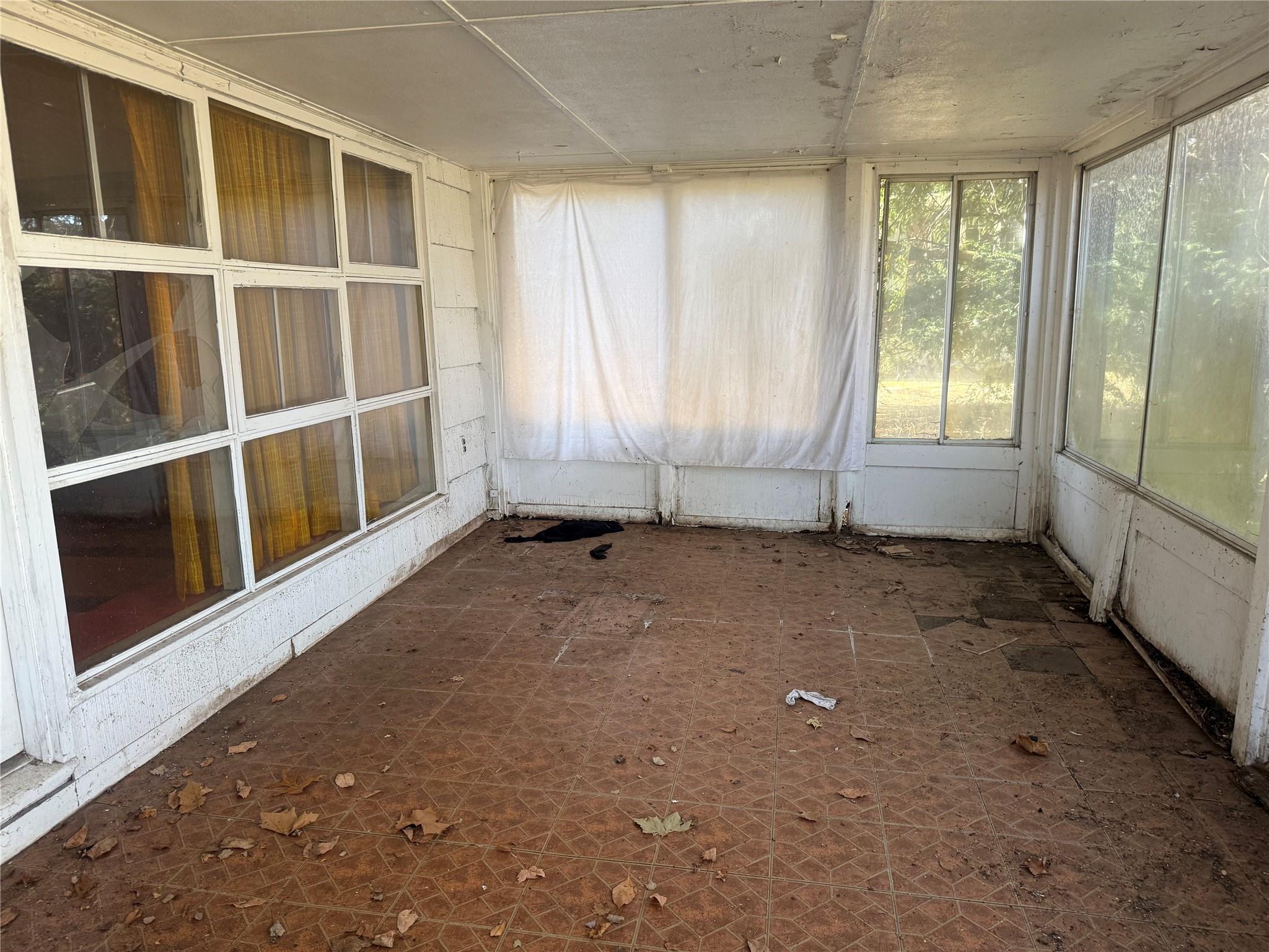 19 Millford Drive, Locust Valley, New York image 26