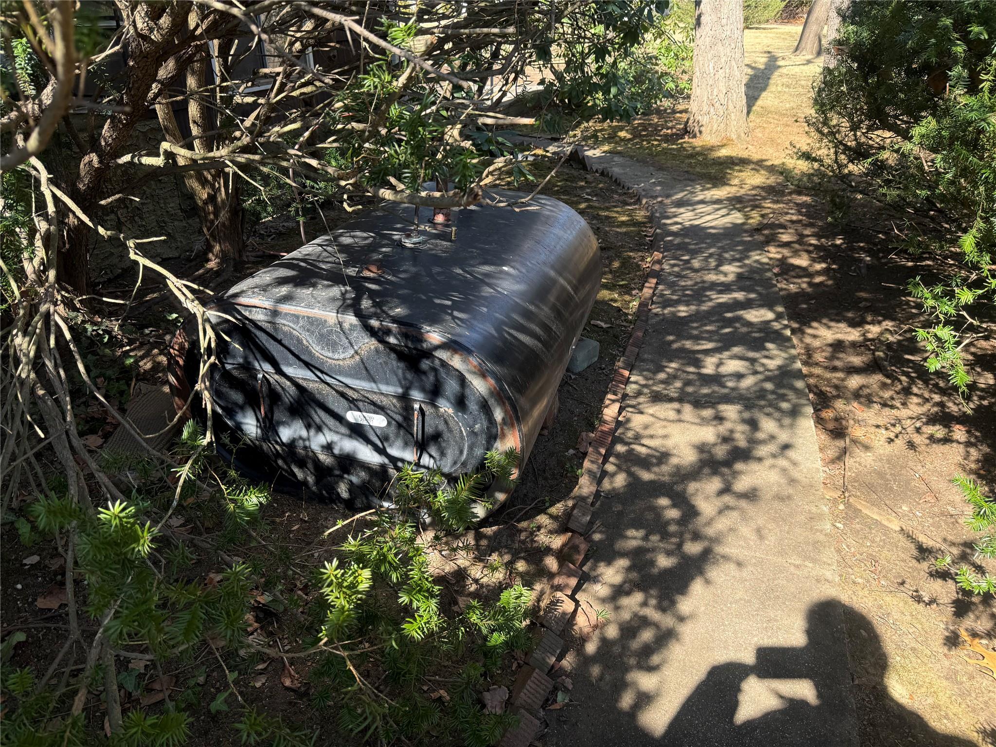 19 Millford Drive, Locust Valley, New York image 24