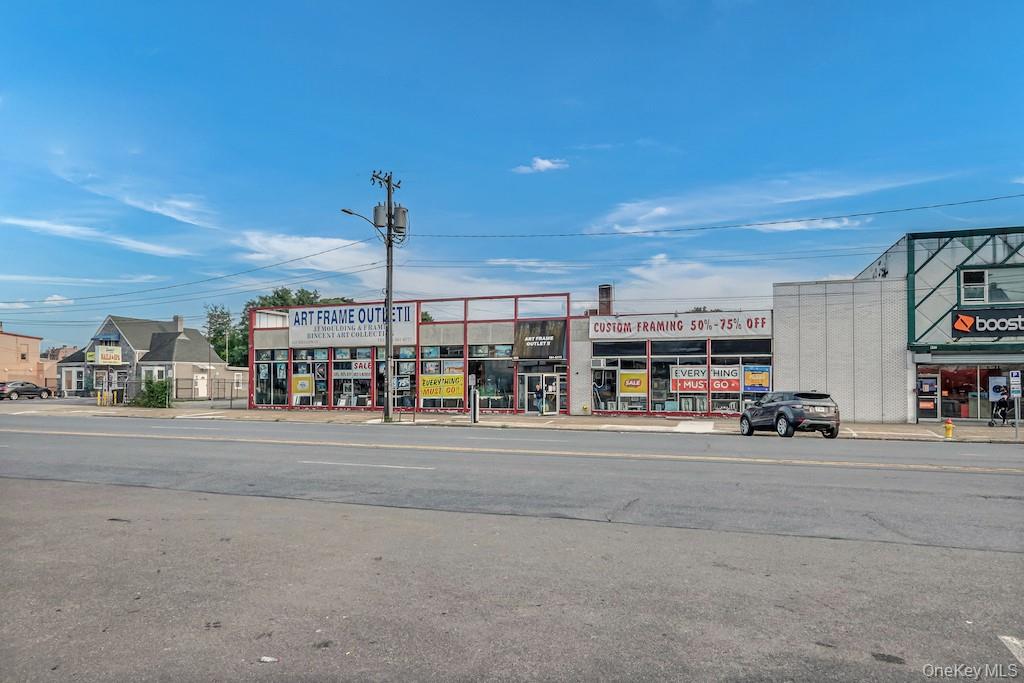 453 Broadway