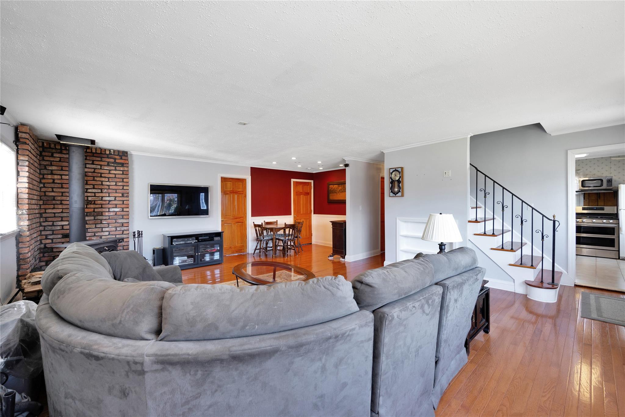 3270 Neptune Avenue, Oceanside, New York image 4