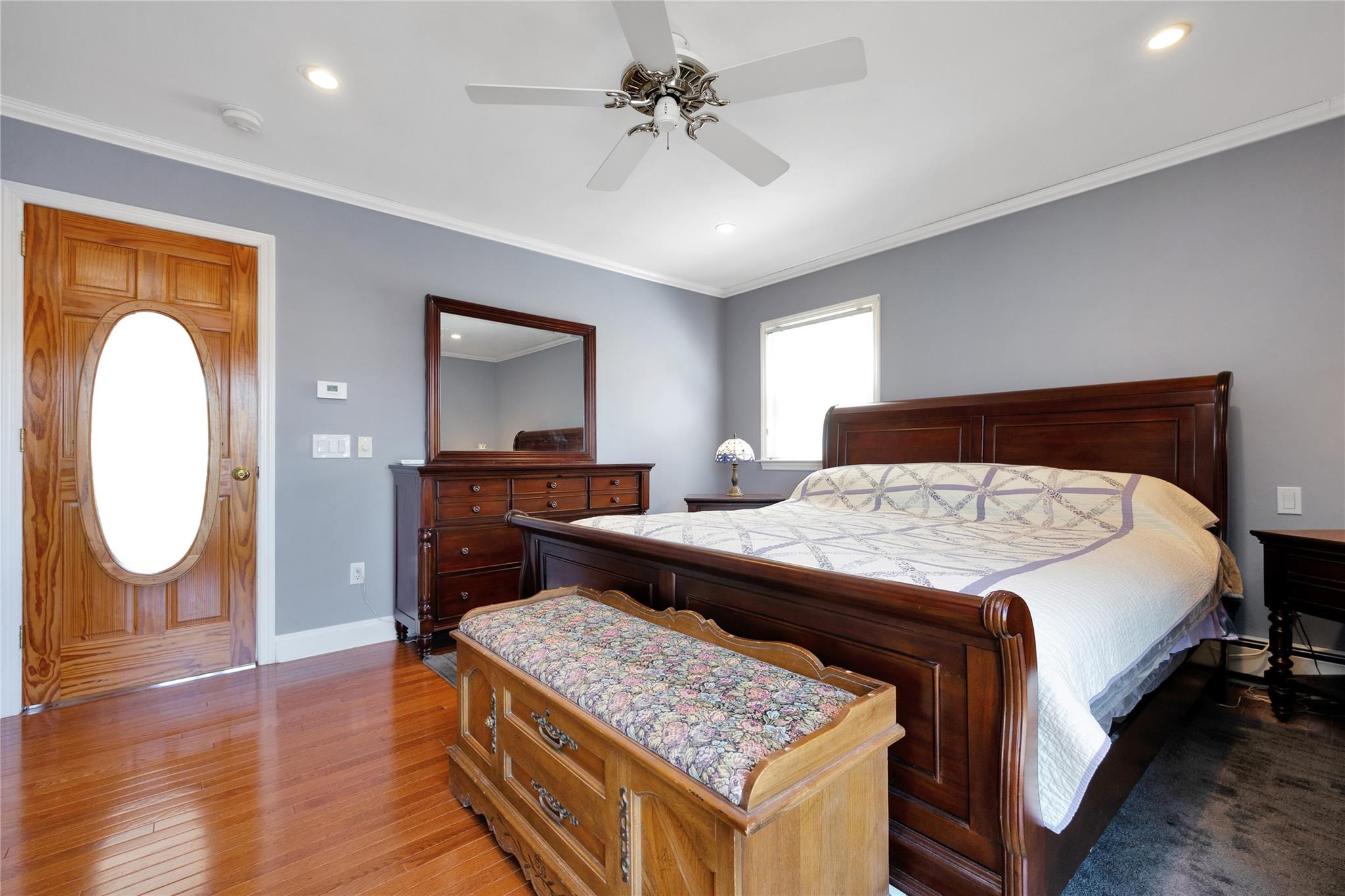 3270 Neptune Avenue, Oceanside, New York image 9