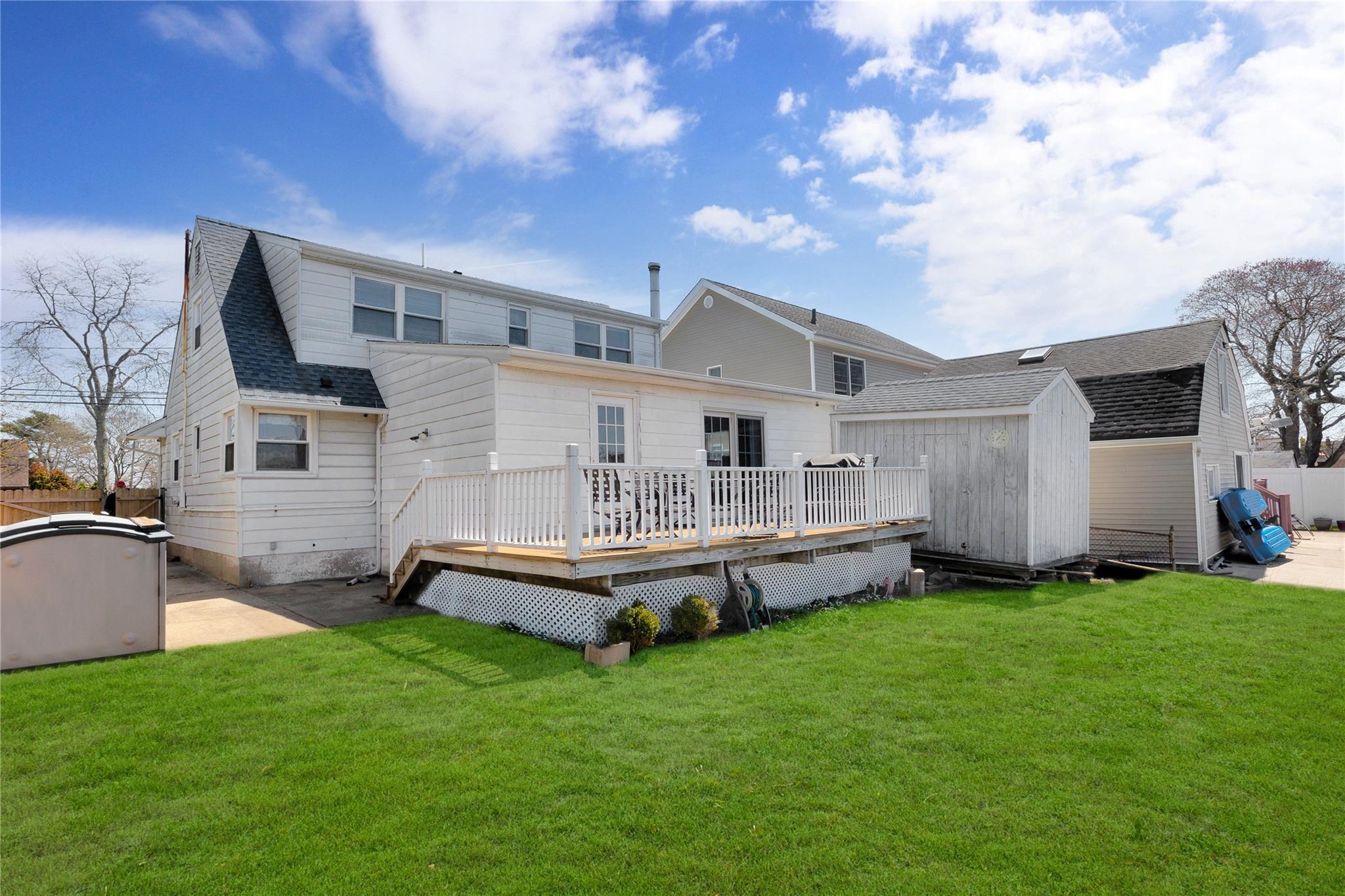 3270 Neptune Avenue, Oceanside, New York image 18