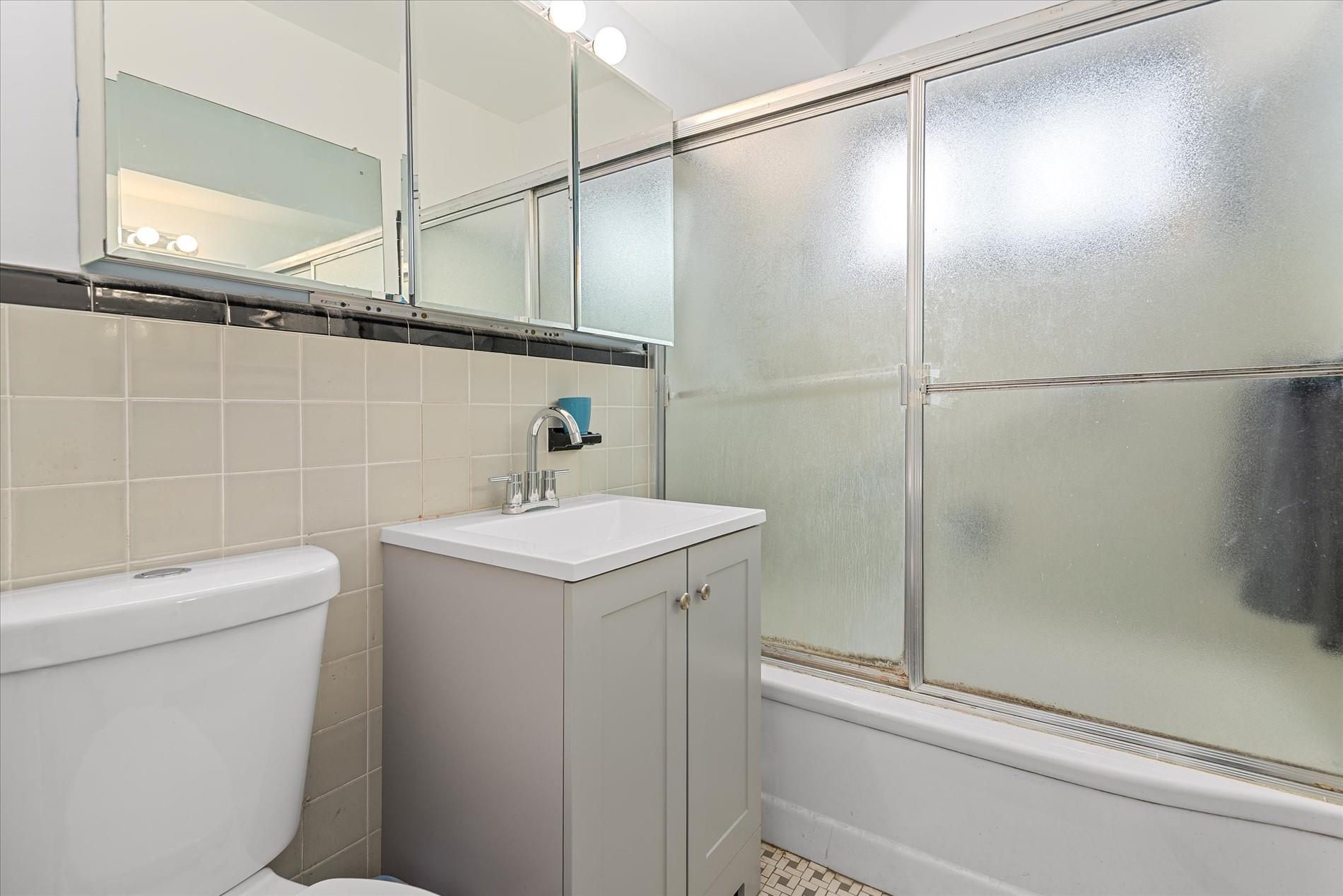 21-50 33rd Road #12AB, Astoria, New York image 16