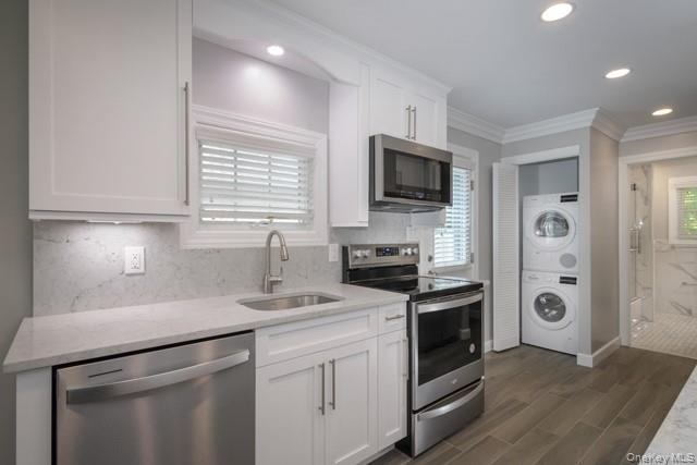 146 Montauk Highway 14