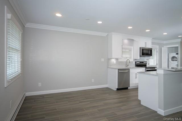 146 Montauk Highway 14