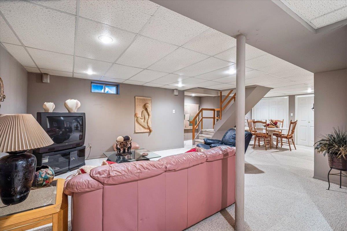 56-12 175 Place Pl #A, Fresh Meadows, New York image 13