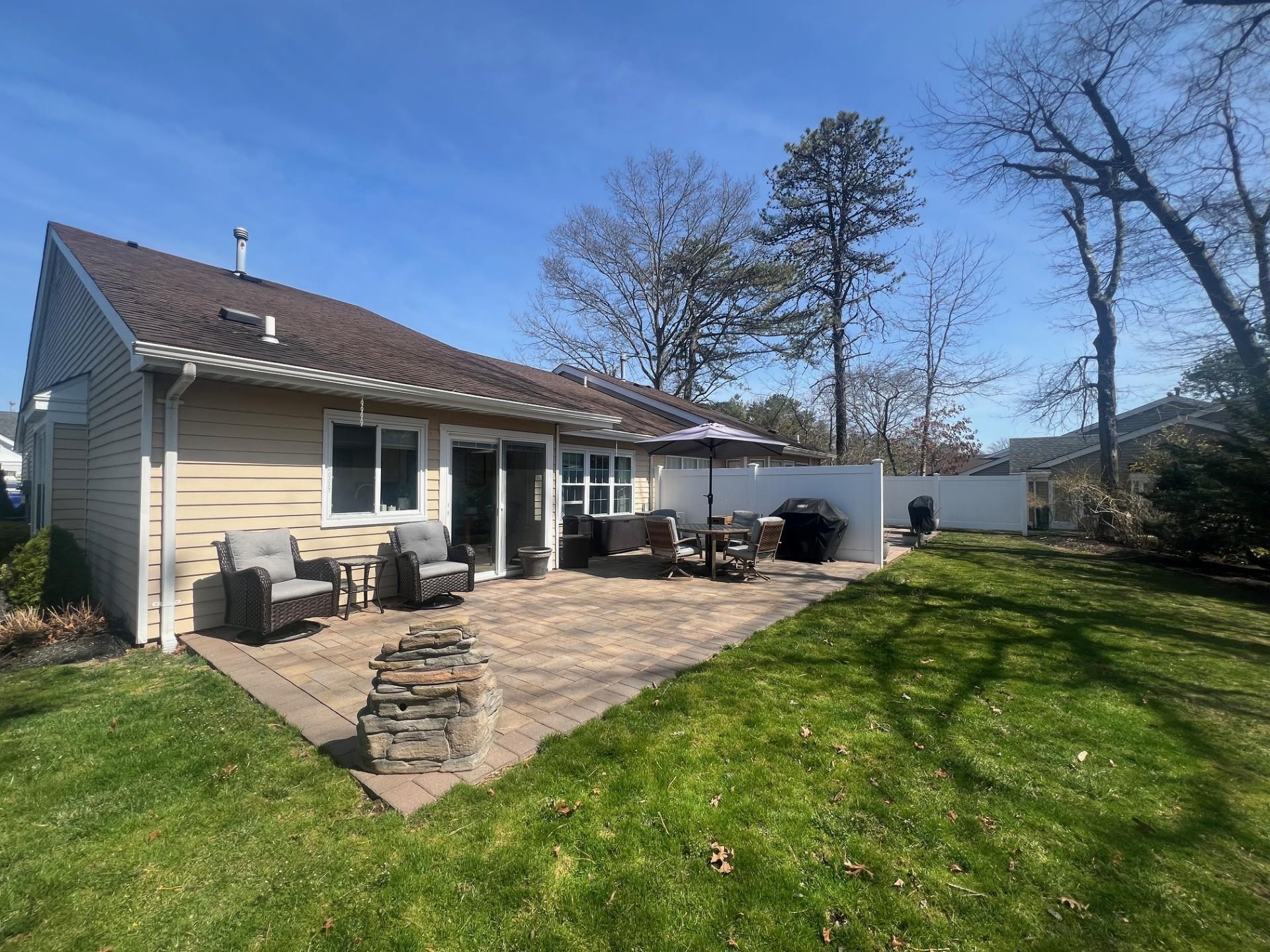 5 N Wainscott Court, Ridge, New York image 5