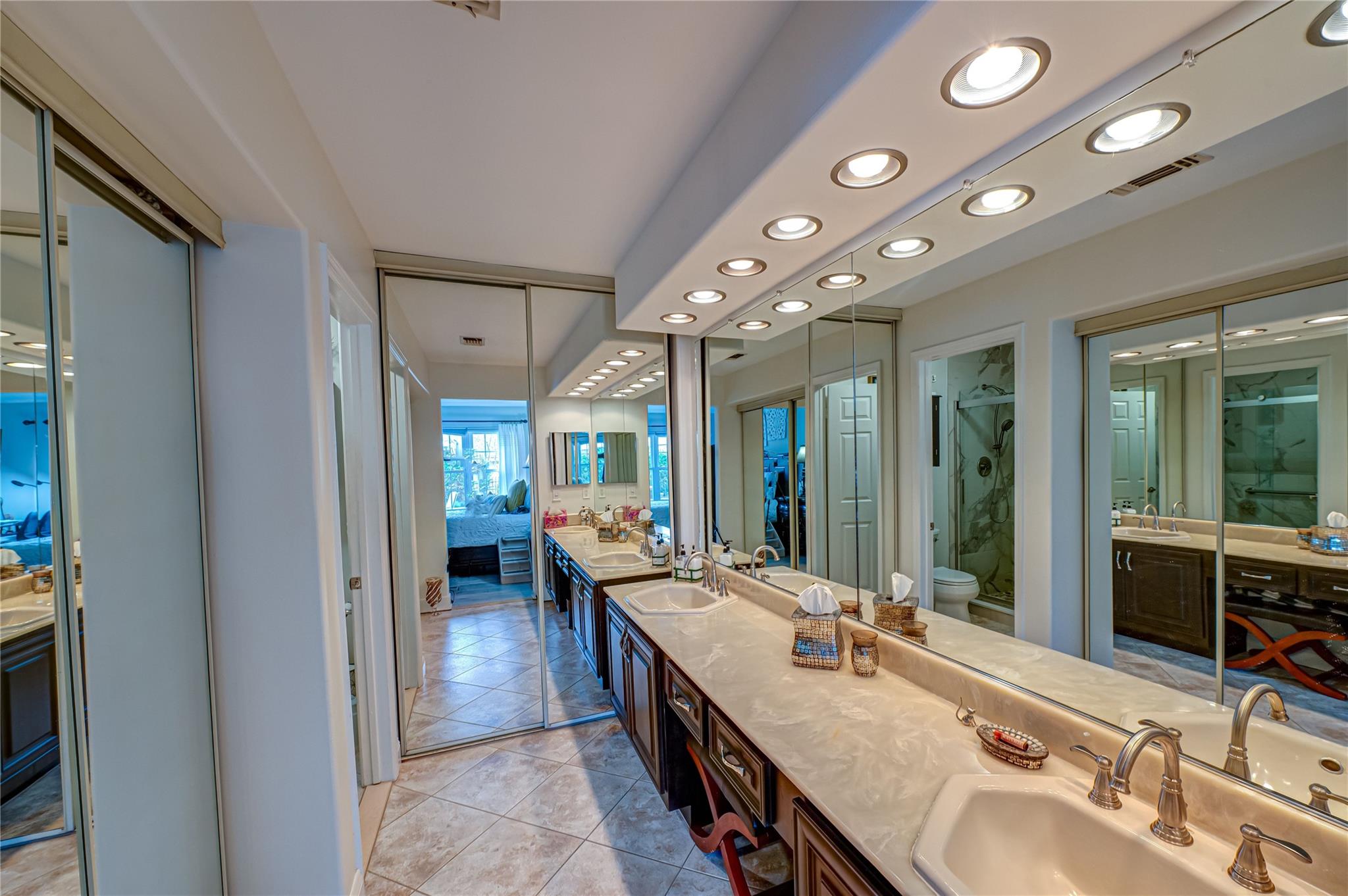 5 N Wainscott Court, Ridge, New York image 22