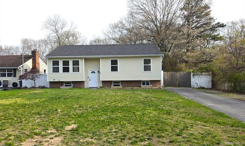 Photo of 6A Murray Lane, Coram, NY 11727 (MLS # 986187)