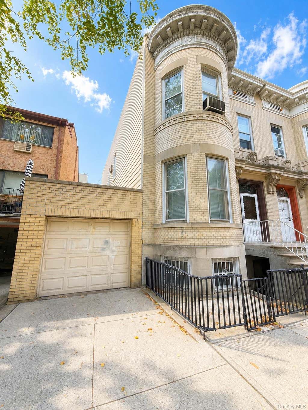 Photo of 121 Bay 20th Street, Brooklyn, NY 11214 (MLS # 1043370)
