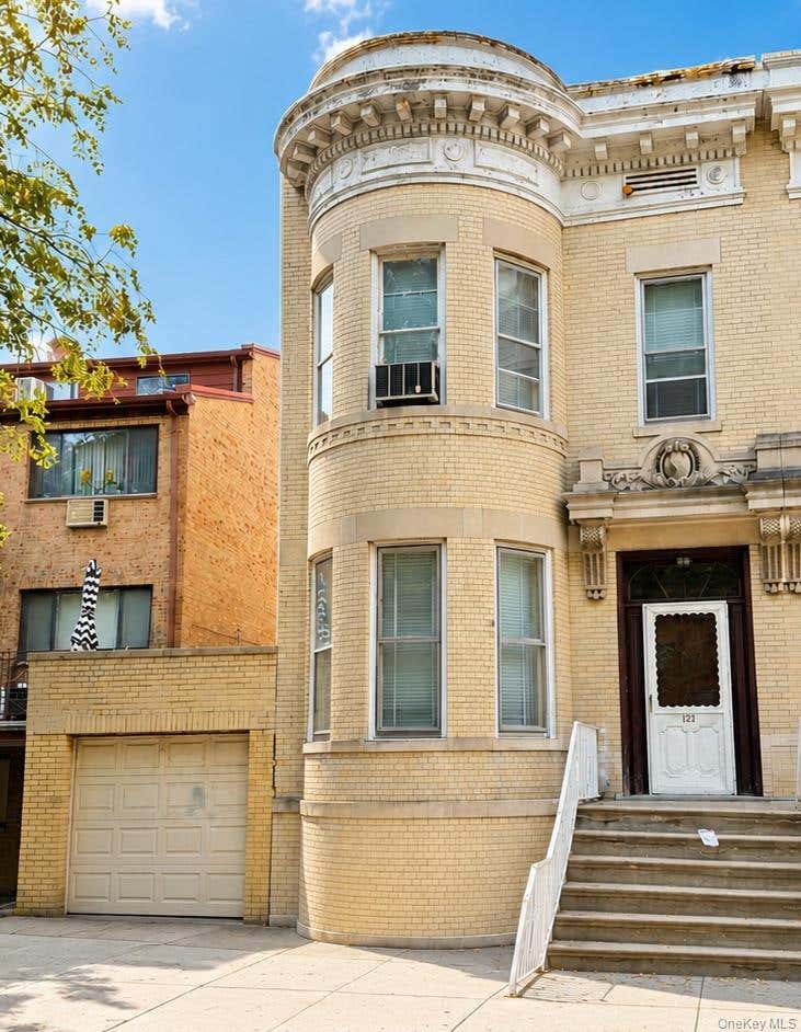 Photo of 121 Bay 20th Street, Brooklyn, NY 11214 (MLS # 1043370)