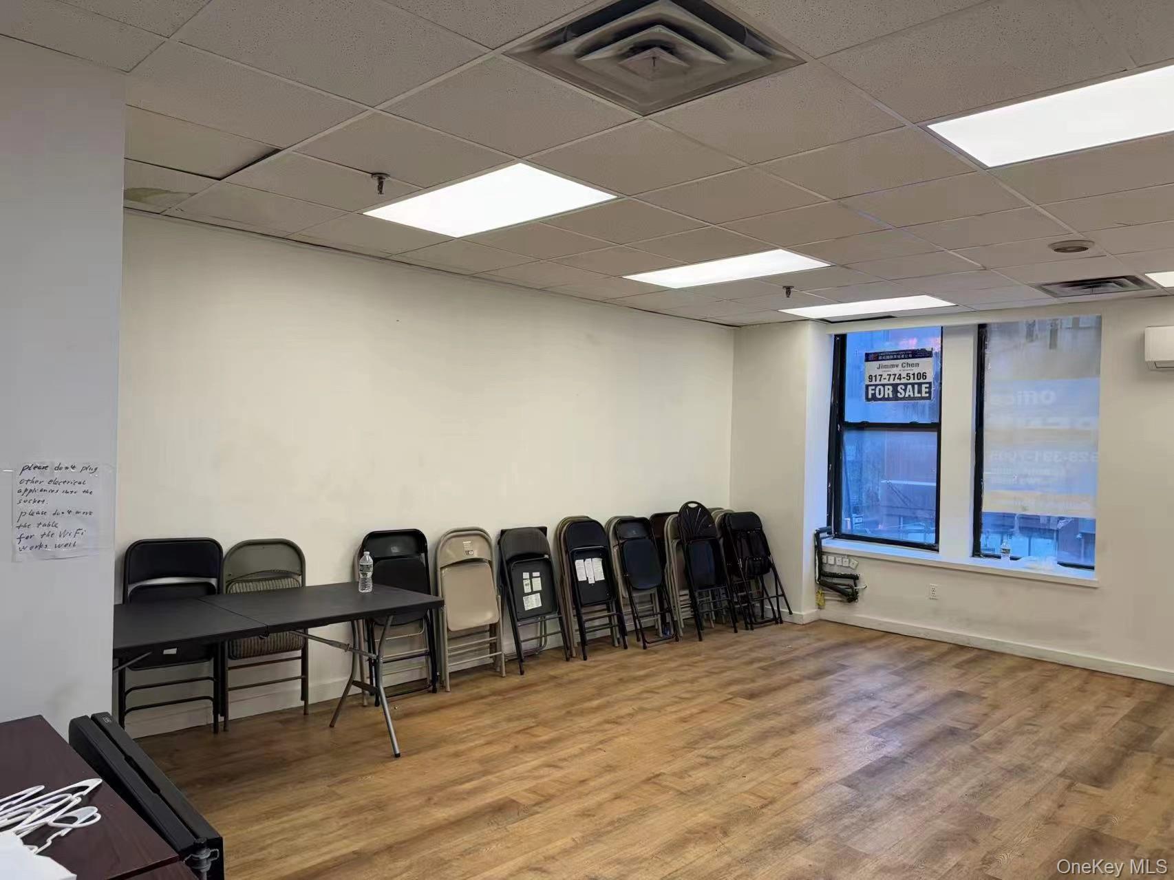 17 E Broadway 204