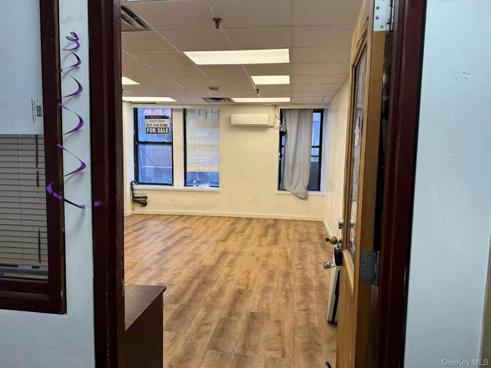17 E Broadway 204
