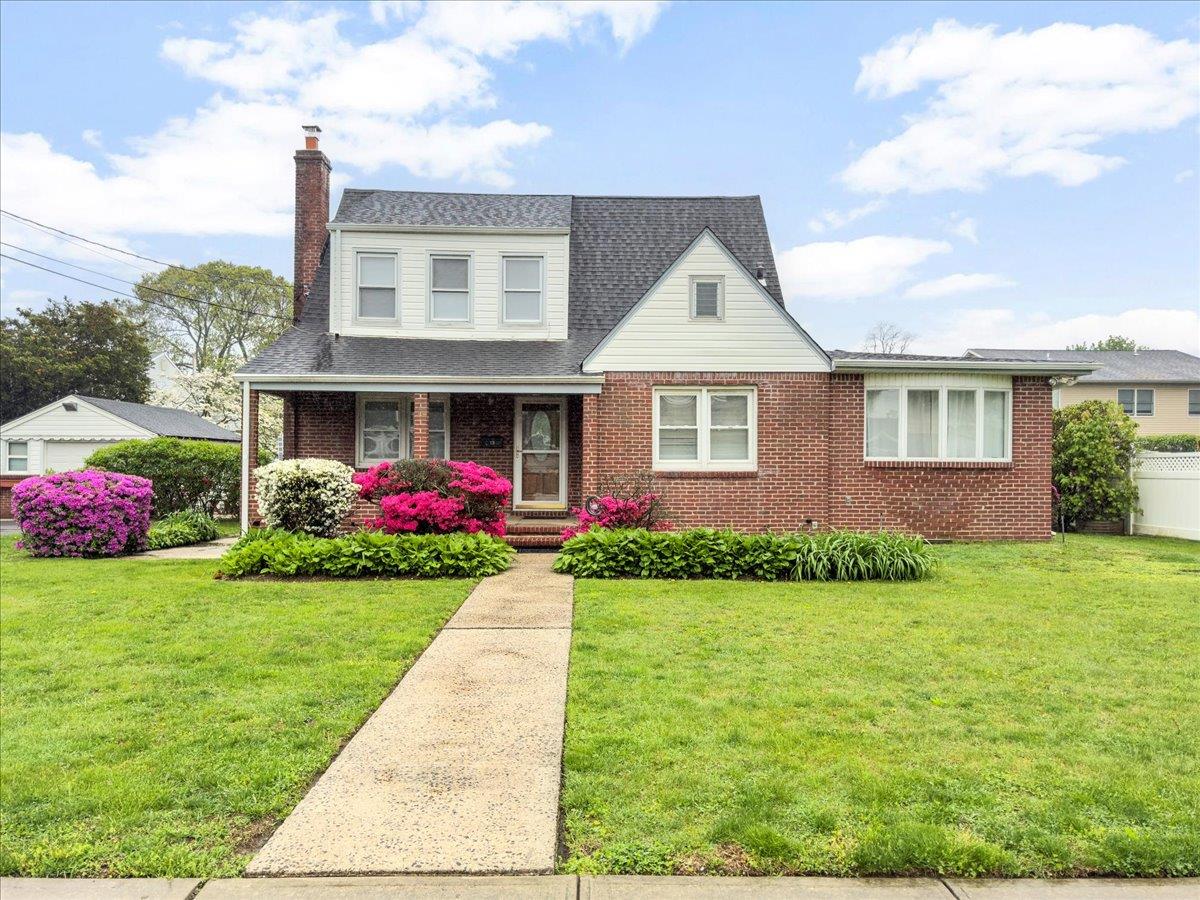 12 Dorothy Street, Bethpage, New York image 1
