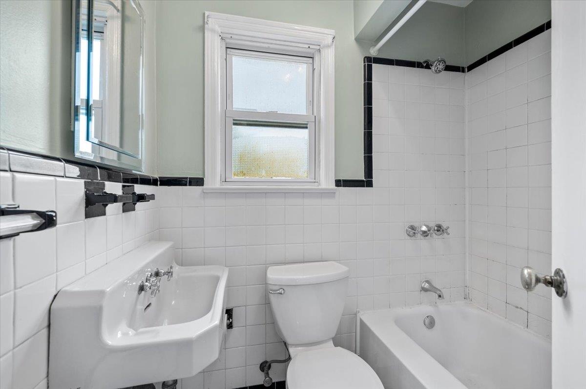 12 Dorothy Street, Bethpage, New York image 23