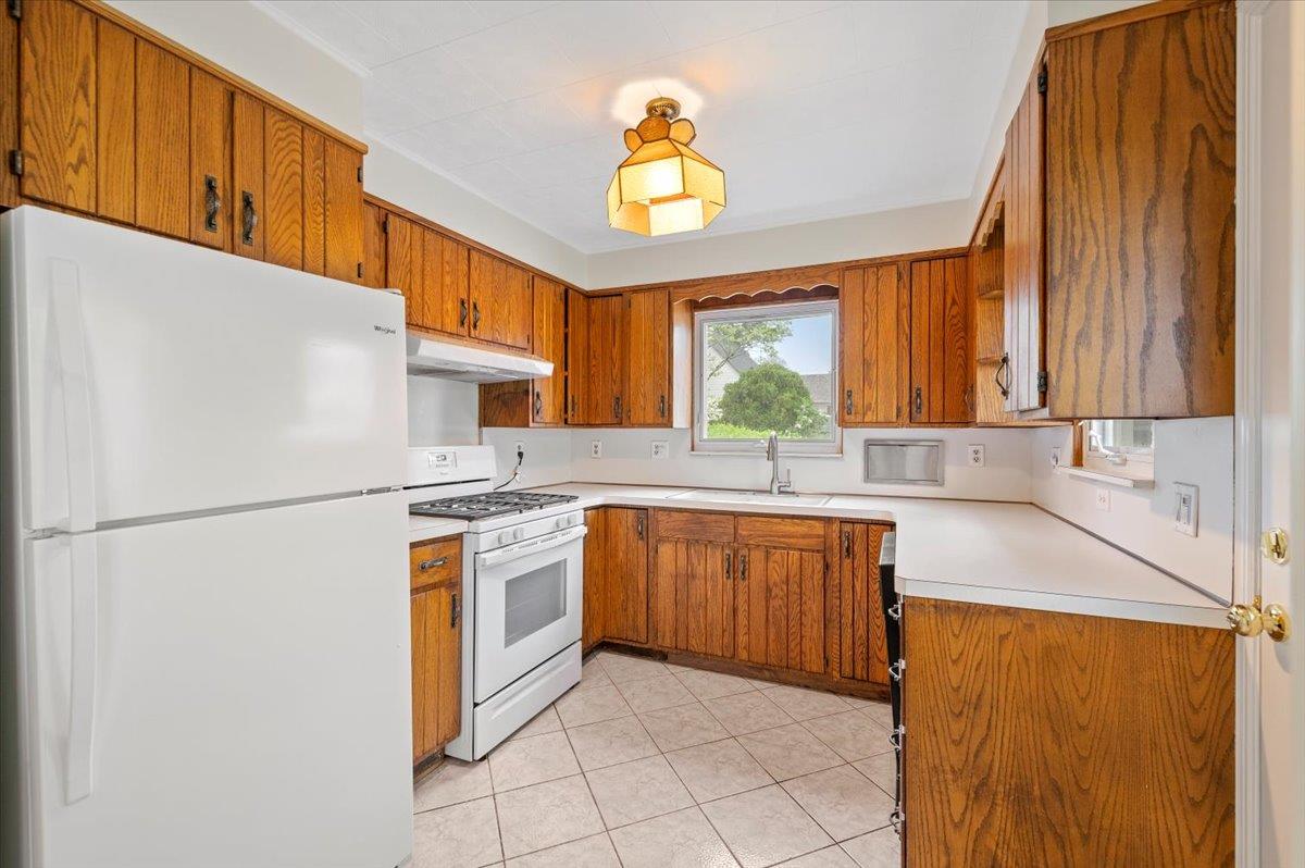 12 Dorothy Street, Bethpage, New York image 10