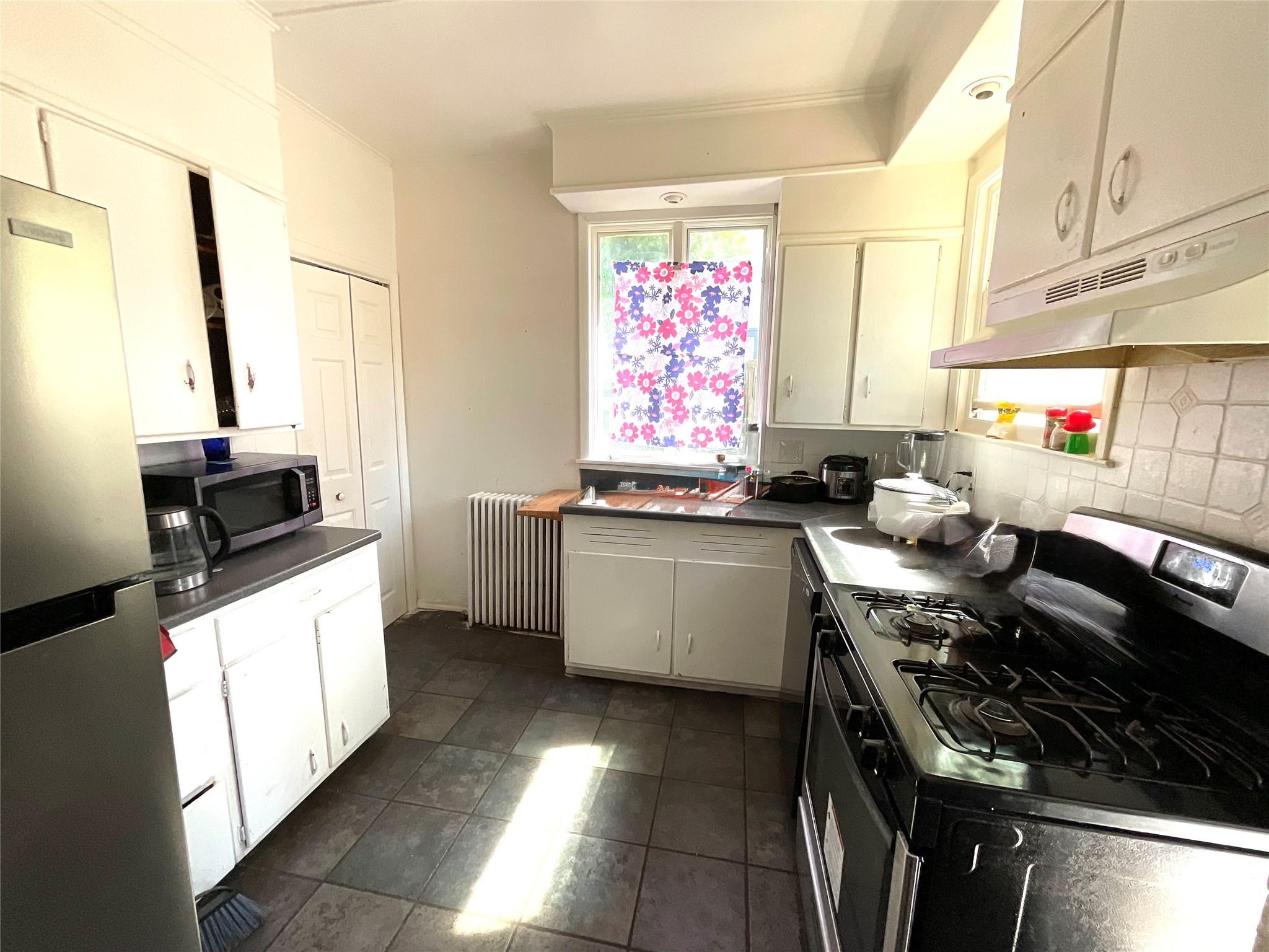 173 S Cherry Street, Poughkeepsie, New York image 4